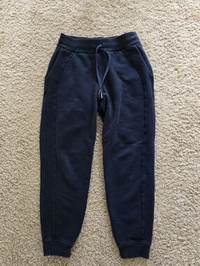Lululemon True Navy Scuba Joggers Size 6